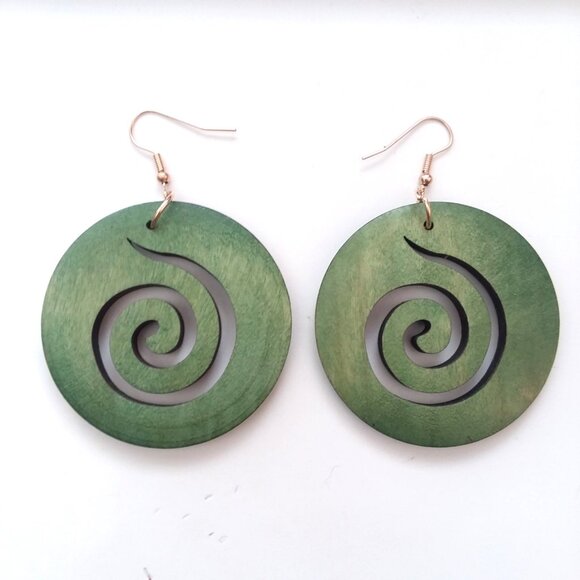 Earrings Wood Cut Swirl Bohemian Hindu Dangle Boho Carved Hippie Trendy Green - Picture 1 of 2